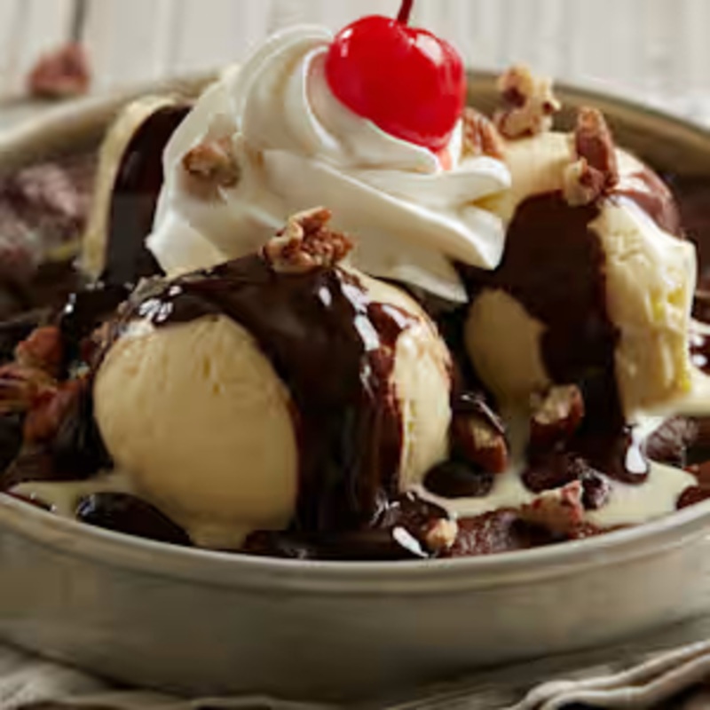 BJ's Hot Fudge Brownie Pizookie
